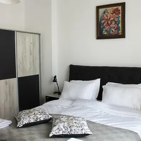 Emilly Apartment *