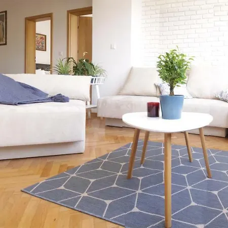 Emilly Apartment